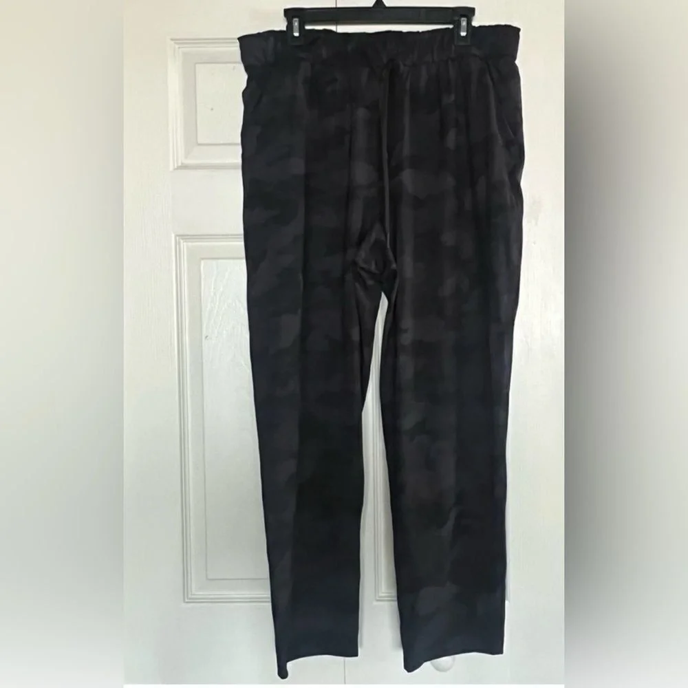Lululemon Keep Moving Pant 7/8 High-Rise‎ Incognito Camo Multi Grey Jogger 14